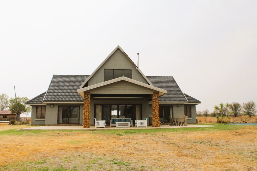 4 Bedroom Property for Sale in Metsimaholo Free State